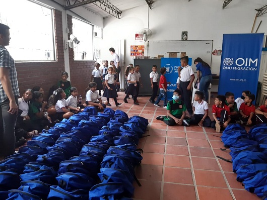 Entregados 1200 kits a escolares de instituciones educativas en Cúcuta